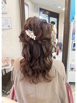 ファンヘアメイク(Fun hair make) ハーフアップ
