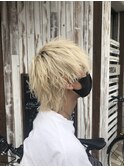 ブロンド×ウルフカット