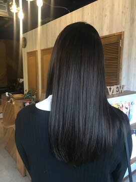 ヘアードレスビュー(hair dress V.I.E.W) ロング×マットグリーン