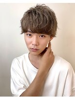 ルーム(Room)&nbsp;無造作メンズマッシュ/ワンカールパーマ/アッシュベージュカラー