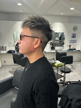 メンズサロン キング 梅田店(Men’s salon K!ng) 波巻きツイストスパイラルパーマ/フェザーパーマ/眉毛/メンズ
