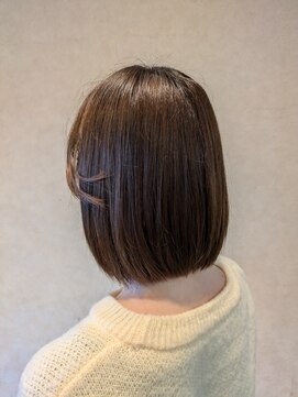 エクリュ(ecru) ナチュラルボブ 艶ボブ