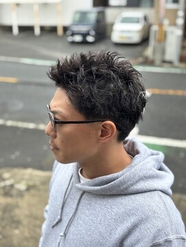 ネストバイオキニ(NEST BY OKINI) ピンパーマ+カット