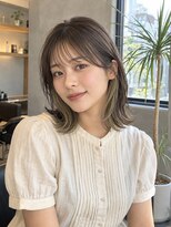 ラナ(LaNA)&nbsp;明るいアクセントと軽やかな外ハネミディ