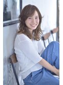 顔周りに透明感を出して爽やかに女らしく