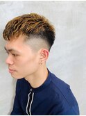 ベリーショート&多めハイライトフェードブリーチカラー