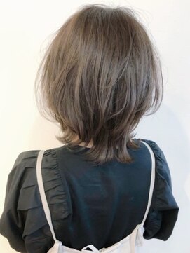 リコ(LIKO) 大人レイヤーボブ☆レイヤー/くびれシルエット/ひし形シルエット