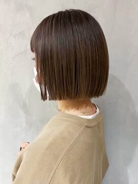 アイティーバイアルバム 藤沢店(IT by ALBUM) ミニボブ_カーキグレージュマッシュショート_ba318431