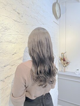 ラム(L'am) ワンカラーで透け感グレージュカラー