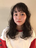 シキ(SIKI)&nbsp;根元から緩めなカール