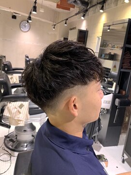 フランクスバーバーザスタンド(Frank’s barber the stand) メンズツーブロックショートフェードマッシュF