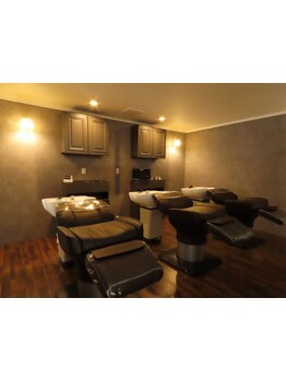 [頑張る自分へのご褒美に]毛穴の奥から汚れを取り除きスッキリ！頭皮環境を改善し、健康な美髪へ髪質改善☆