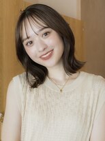 ガーデンヨコハマエスト(GARDEN YOKOHAMA est)&nbsp;ロブ　切りっぱなし　外ハネ　オリーブベージュ　ウェットヘア