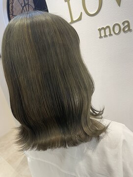 ラビスモア(Lovis moa) 魅力倍増カール/セミディ/シアーカラー/ダークアッシュ/姫カット