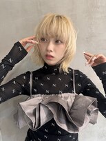エイチ(H eitf)&nbsp;H【eitf】原宿　表参道　ホワイトブロンド/レイヤーボブ