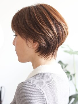 ファチュール(fAture.) 40代50代60代★ひし形くびれ美しいショートオリーブグレージュ