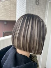 リグ 横浜(Lig.) アンブレラカラーホワイトブロンドシルバーベージュダブルカラー