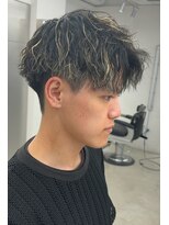 メンズ金メッシュ×ツイストスパイラルパーマ