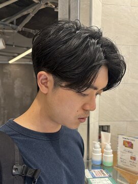 ピークアブー 原宿ハラカド(PEEK-A-BOO) 毛流れメンズカット刈り上げセンターパート原宿