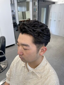 グルーマーズトウキョウ(GROOMER/S TOKYO) 神保町ブルーブラック韓国マッシュセンターパートメンズパーマ