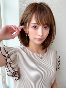 ラルユー 金山(LallYou) 30代40代に人気の大人かわいい前髪ありのくびれショート