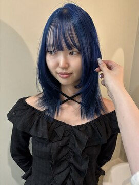 ネイビーブルー