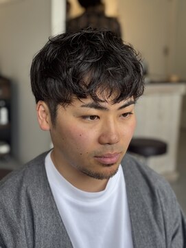 メンズカット バイ ソイクフ(メンズカット by SOY-KUFU) フェザーパーママッシュセンターパートシャドーパーマツーブロ