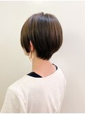 30代40代のスタイリッシュな前下がりショートボブスタイル☆