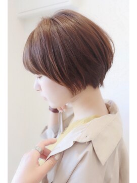 アイ(I.) 30代40代50代の大人女性におすすめ前下がりショートボブ　川口