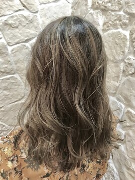 アムネシア たまプラーザ(AMNESIA) ハニーグレージュ【たまプラーザ】