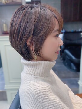 ザシー オモテサンドウ(The C) 30代40代50代◎大人ナチュラルレイヤーショートボブ 表参道 橋本