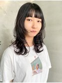 ウルフ　ミディアムウルフ　ぱっつん　暗髪　レイヤースタイル