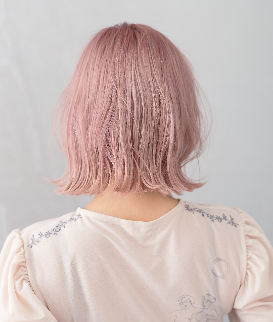 ペールピンク 桜ピンク：L193589620｜ニル(NiL)のヘアスタイル