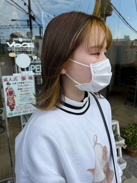 ヴォーチェ フォーヘアー(VOCE for hair) 透け感バングイヤリングカラーイエローベージュ外ハネミディアム