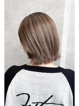 クララ(CLALA Ohashi) ケアブリーチ２回で叶えるミルクティー【古賀義大】