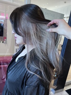 コワファースト させぼ五番街店(COIFF1RST) ホワイトベージュ×インナーカラー