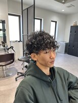 カルロイースタイル(CARLO e-style)&nbsp;スペインカールスパイラルパーマツーブロックフェード刈り上げ