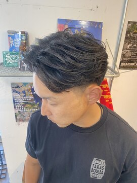 グッドプレイスアンドシング(Good Place&thing) メンズカットテーパーフェードニュアンスパーマフェザーパーマ