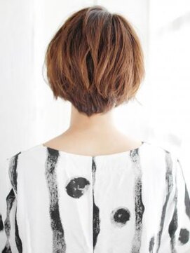 ヘアメイク ナル(hair make nalu) 毛先ニュアンスカールのショートスタイル