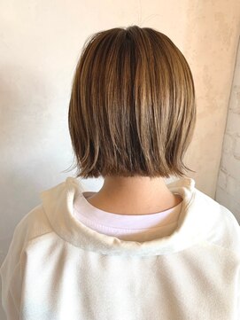 ベルビアンカ(Belle BIANCA) Belle BIANCA ナチュラルハイライト/切りっぱなしボブbyマツモト