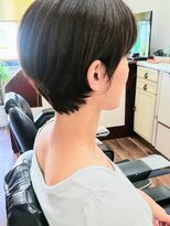 ミルヘアーヨシムラ(MIL hair A yoshimura)&nbsp;ネックラインをすっきり見せる大人キレイショート