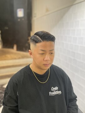 メリケンバーバーショップ フクオカ(MERICAN BARBERSHOP FUK) ツーブロックツイストパーマビジネスかき上げフェードS86