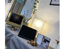 ヘアスタジオドーズ(DOZE)の雰囲気（タブレット、TV、豊富なドリンクメニューにお菓子をご用意♪）