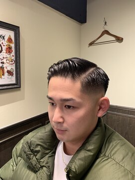 バレス 田町(BALES) [スキンフェード/ツイストスパイラル/田町]