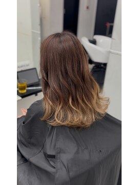 アライブ ハラジュク(ALIVE harajuku) 【ALIVE 夕貴】ベージュグラデーションカラー