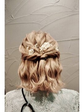 サンジュウナナドシー 大宮東口店(37.0℃) ハーフアップ