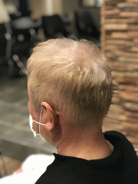 フラココ 神楽坂(hurakoko kagurazaka) 大人の男のブロンドヘア【白髪ぼかし】