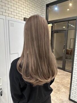 ネウィ 八王子(newi) Rina 透明感たっぷりミルクティーグレージュ