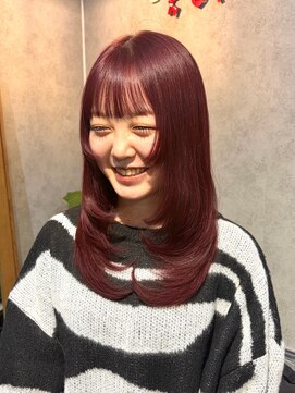 マージュ ギンザ(marju GINZA) ワンカラーで作るワインレッドカラー×ザクザクレイヤーカット
