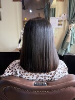 美容室 ブラウン(Brown) シルクのような手触りの美しい艶髪へ